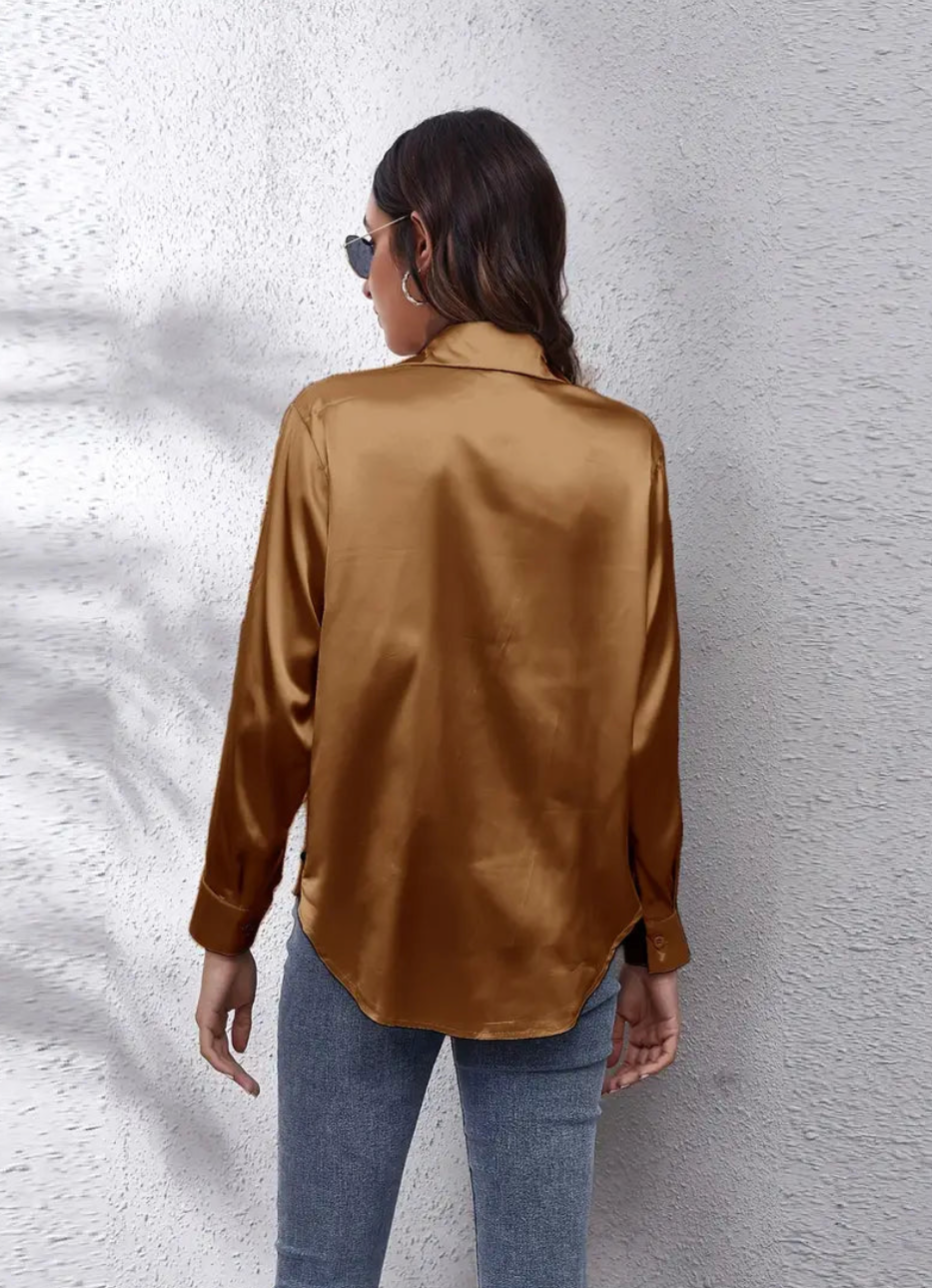 klassiekedamesblousekhakirug